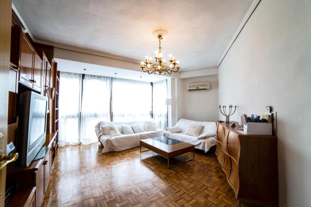 Awesome Apartment Center Valencia Bagian luar foto